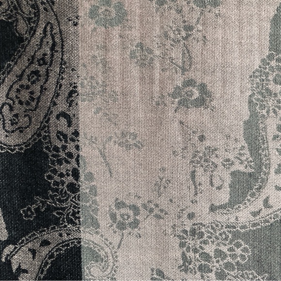 PASHMINA SCARF with tassels - Long Paisley, Floral & Leopard patterned - Picture 5 of 7